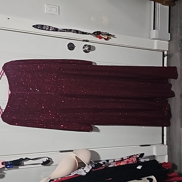 Wore once for a wedding - Picture 7 of 8